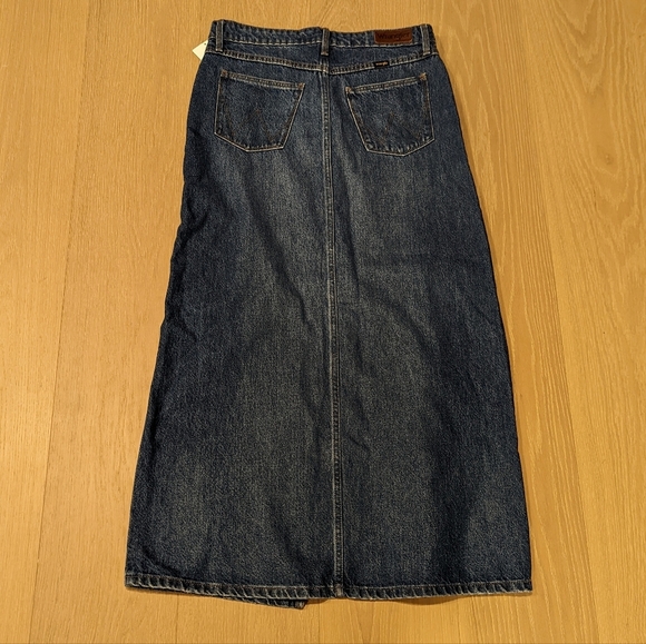 Women's Blue Denim Skirt - Picture 2 of 7